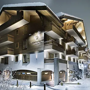 https://au-coeur-du-village-la-clusaz.hotels-rhonealpes.com